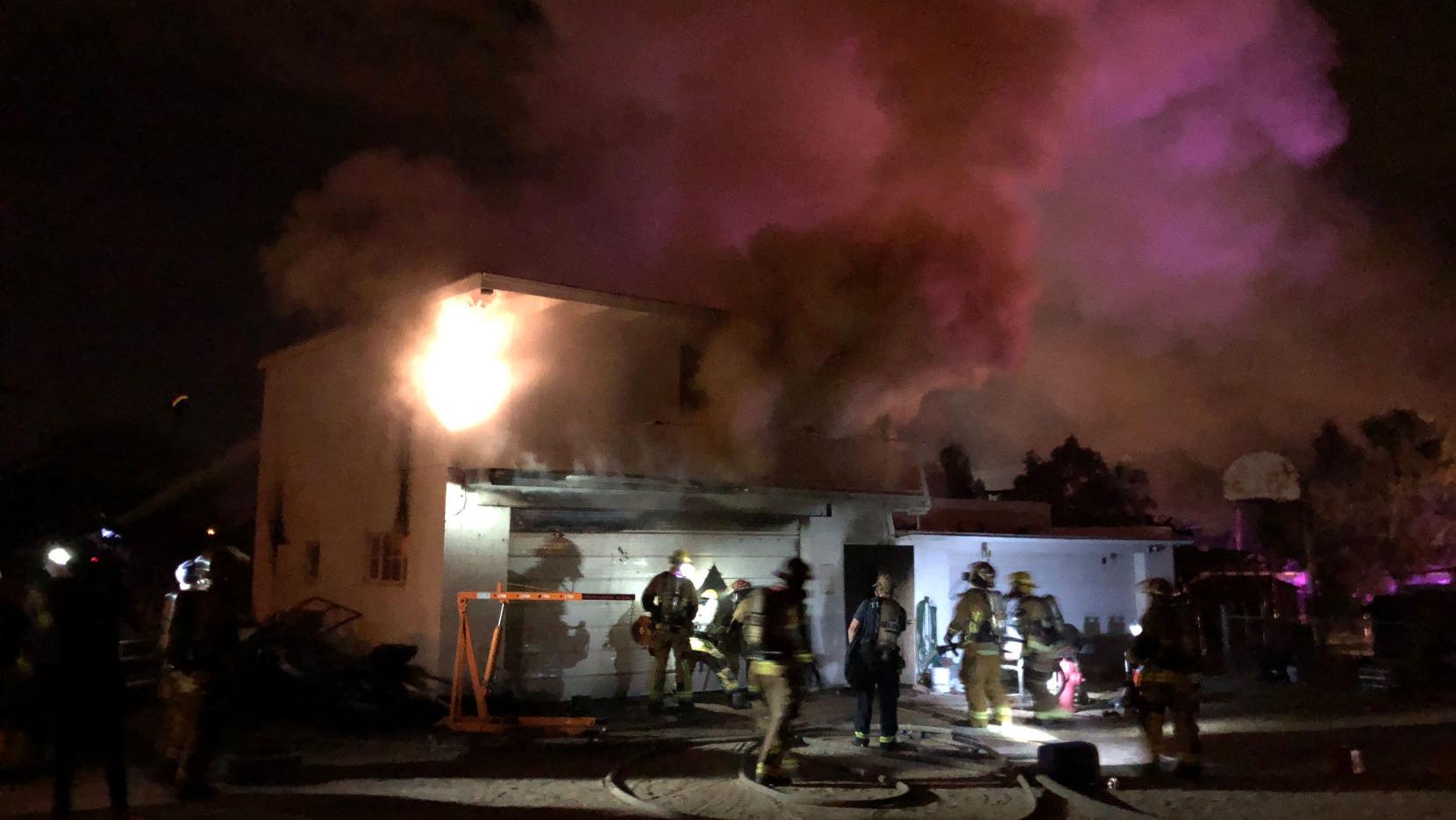 Passerby alerts authorities to midtown Tucson fire
